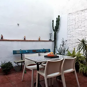 holiday-home-la-casa-azul.topbarcelonahotels.com/