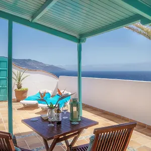 apartamentos-cancajos.in-canary-islands.com/